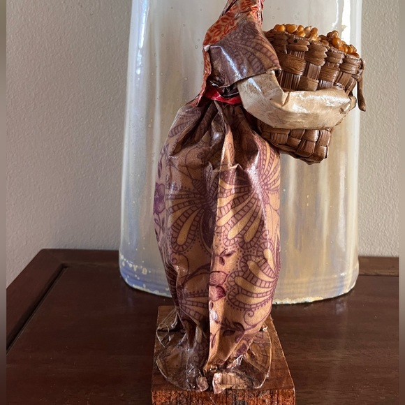 Paper mache “Papel maché”  corn vendor  figure Acapulco Artisan’s Market, Mexico - Picture 4 of 8